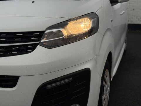 Vauxhall Vivaro 1.5 Turbo D 2900 Sportive L2 H1 Euro 6 (s/s) 5dr 8