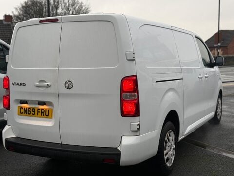 Vauxhall Vivaro 1.5 Turbo D 2900 Sportive L2 H1 Euro 6 (s/s) 5dr 3