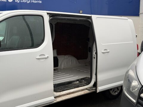Vauxhall Vivaro 1.5 Turbo D 2900 Sportive L2 H1 Euro 6 (s/s) 5dr 9