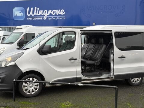 Vauxhall Vivaro 1.6 CDTi 2900 BiTurbo ecoFLEX L2 H1 Euro 6 (s/s) 5dr (9 Seat) 11