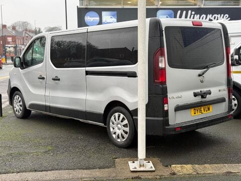 Vauxhall Vivaro 1.6 CDTi 2900 BiTurbo ecoFLEX L2 H1 Euro 6 (s/s) 5dr (9 Seat) 4
