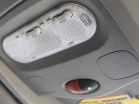 Renault Master 2.3 dCi 35 Business FWD MWB Medium Roof Euro 6 5dr 34