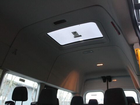 Ford Transit 2.2 TDCi 460 HDT L4 H3 4dr (18 seats) 30