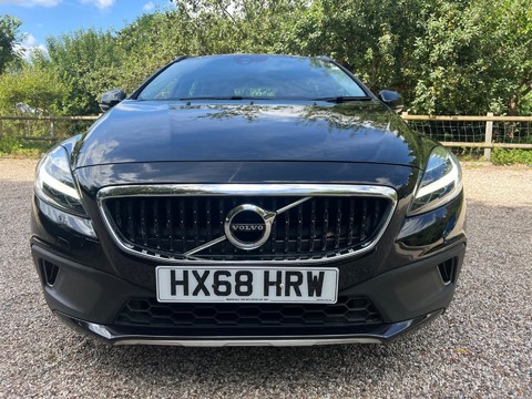 Volvo V40 1.5 T3 GPF Pro Auto Euro 6 (s/s) 5dr 8