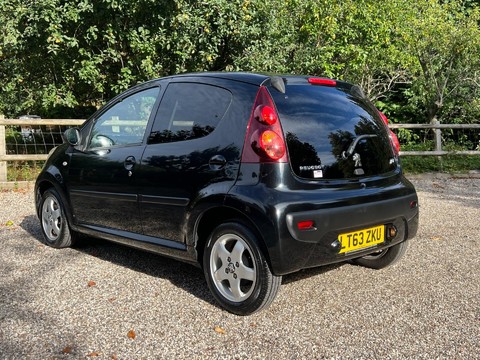 Peugeot 107 1.0 12V Allure Euro 5 5dr 3