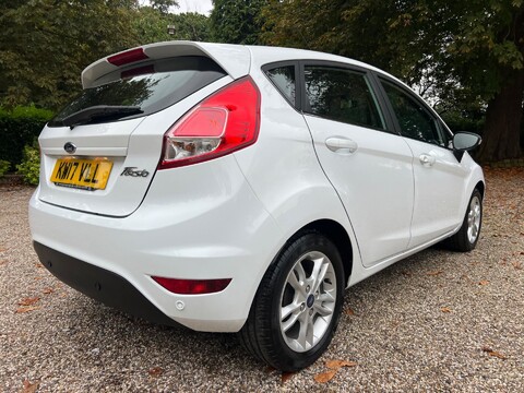 Ford Fiesta 1.25 Zetec Euro 6 5dr 8