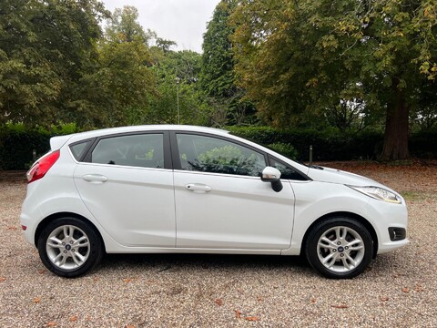 Ford Fiesta 1.25 Zetec Euro 6 5dr 11