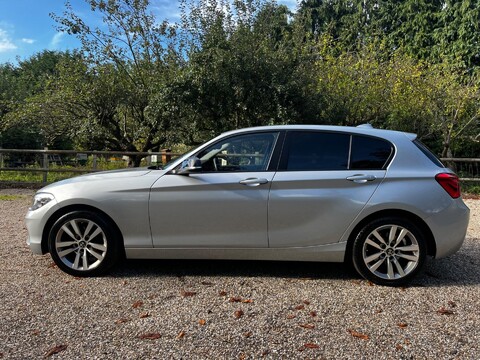 BMW 1 Series 1.5 118i Sport Euro 6 (s/s) 5dr 11