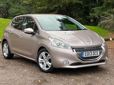 Peugeot 208 1.4 VTi Allure Euro 5 5dr