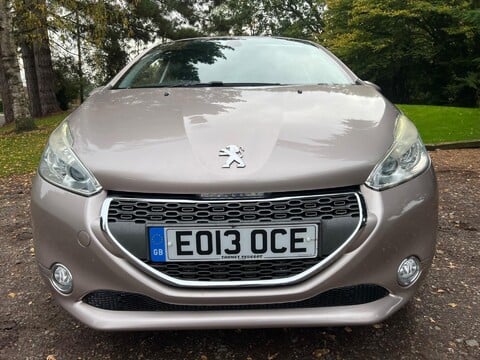 Peugeot 208 1.4 VTi Allure Euro 5 5dr 9