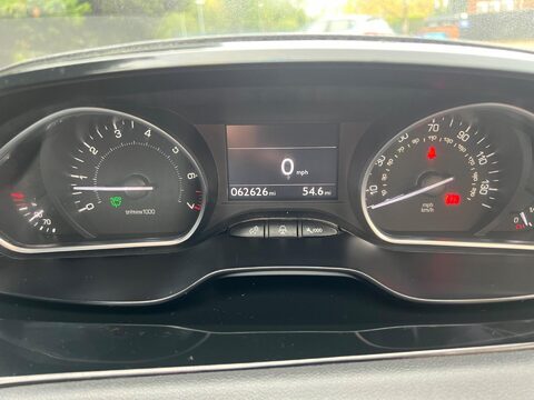 Peugeot 208 1.4 VTi Allure Euro 5 5dr 26