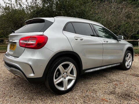 Mercedes-Benz GLA 1.6 GLA200 AMG Line 7G-DCT Euro 6 (s/s) 5dr 7