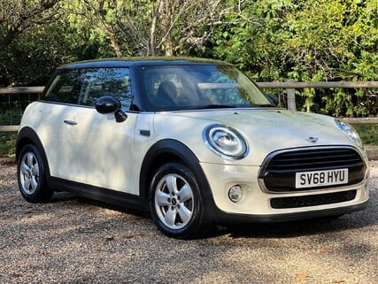 Mini Hatch 1.5 Cooper Classic Euro 6 (s/s) 3dr