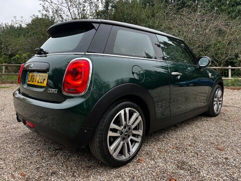 Mini Hatch 1.5 Cooper Seven Auto Euro 6 (s/s) 3dr 9