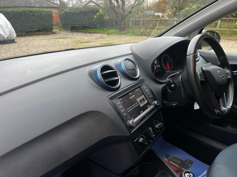 SEAT Ibiza 1.2 TSI Connect Euro 6 5dr 16