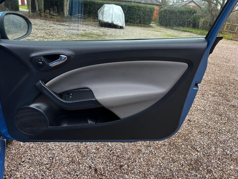 SEAT Ibiza 1.4 Toca Sport Coupe Euro 5 3dr 21