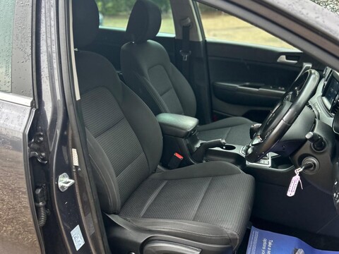 Kia Sportage 1.6 GDi 2 Euro 6 (s/s) 5dr 12