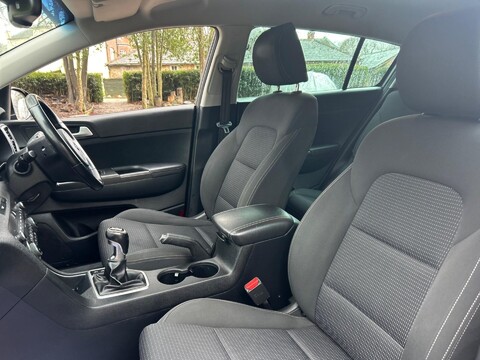 Kia Sportage 1.6 GDi 2 Euro 6 (s/s) 5dr 33