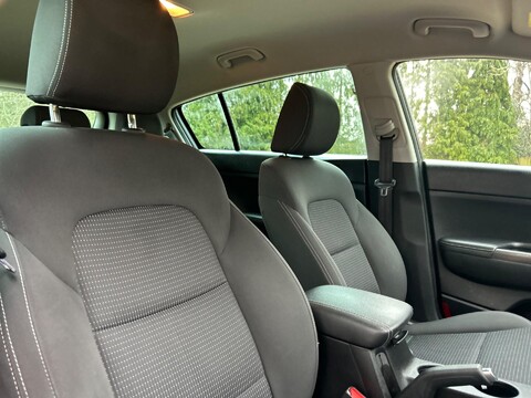 Kia Sportage 1.6 GDi 2 Euro 6 (s/s) 5dr 13