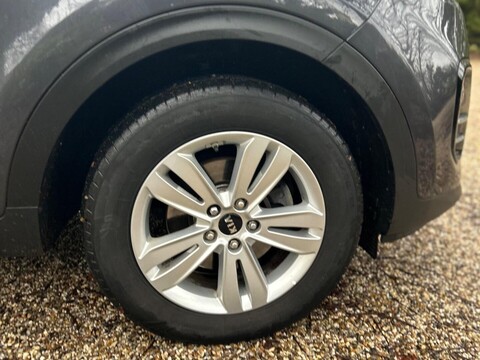 Kia Sportage 1.6 GDi 2 Euro 6 (s/s) 5dr 27