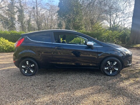 Ford Fiesta 1.25 Zetec Black Edition Euro 6 3dr 10