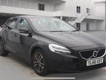 Volvo V40 2.0 T2 Momentum Euro 6 (s/s) 5dr