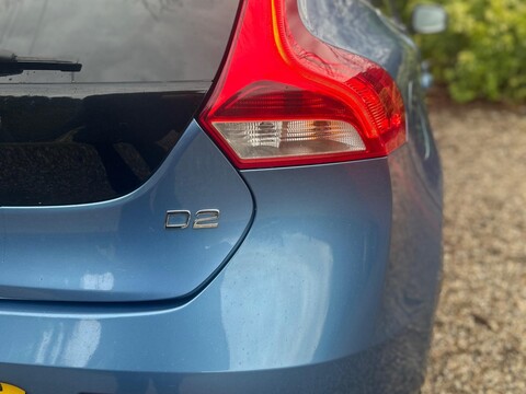 Volvo V40 2.0 D2 SE Lux Nav Auto Euro 6 (s/s) 5dr 47