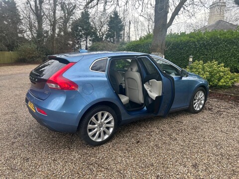 Volvo V40 2.0 D2 SE Lux Nav Auto Euro 6 (s/s) 5dr 13