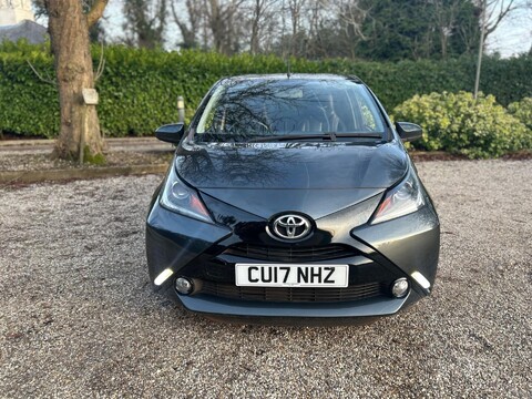 Toyota Aygo 1.0 VVT-i x-clusiv3 Euro 6 5dr 3