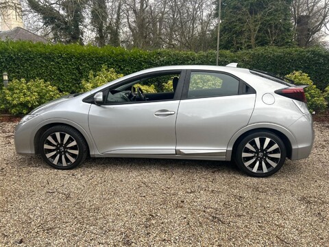 Honda Civic 1.8 i-VTEC SE Plus (Navi) Euro 6 (s/s) 5dr 9