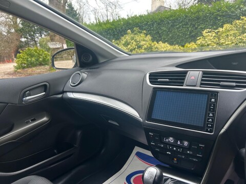 Honda Civic 1.8 i-VTEC SE Plus (Navi) Euro 6 (s/s) 5dr 19