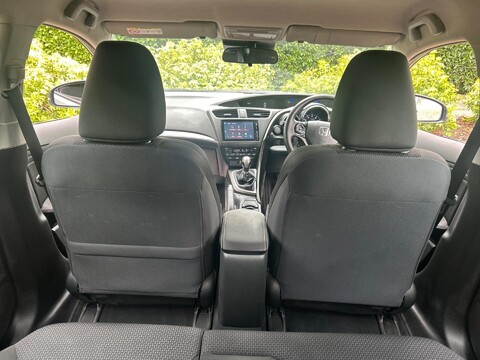 Honda Civic 1.8 i-VTEC SE Plus (Navi) Euro 6 (s/s) 5dr 27