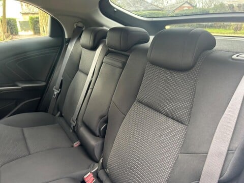 Honda Civic 1.8 i-VTEC SE Plus (Navi) Euro 6 (s/s) 5dr 29