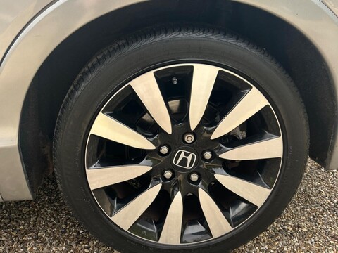 Honda Civic 1.8 i-VTEC SE Plus (Navi) Euro 6 (s/s) 5dr 39