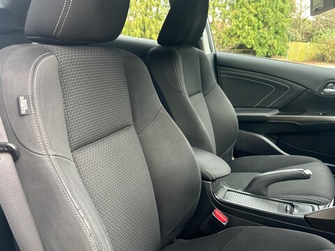 Honda Civic 1.8 i-VTEC SE Plus (Navi) Euro 6 (s/s) 5dr 60
