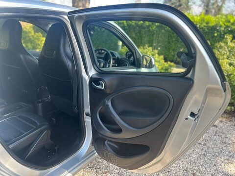 Smart Forfour 0.9T Prime (Premium Plus) Twinamic Euro 6 (s/s) 5dr 34