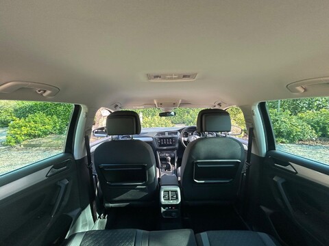 Volkswagen Tiguan 2.0 TDI BlueMotion Tech SE Navigation Euro 6 (s/s) 5dr 27