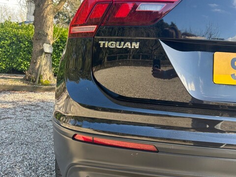 Volkswagen Tiguan 2.0 TDI BlueMotion Tech SE Navigation Euro 6 (s/s) 5dr 63
