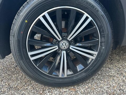 Volkswagen Tiguan 2.0 TDI BlueMotion Tech SE Navigation Euro 6 (s/s) 5dr 44