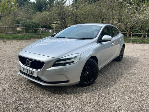 Volvo V40 2.0 D2 Momentum Nav Plus Euro 6 (s/s) 5dr 3