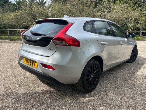 Volvo V40 2.0 D2 Momentum Nav Plus Euro 6 (s/s) 5dr 13