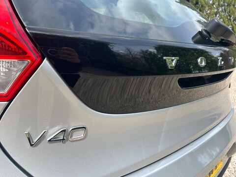 Volvo V40 2.0 D2 Momentum Nav Plus Euro 6 (s/s) 5dr 31
