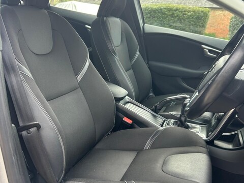 Volvo V40 2.0 D2 Momentum Nav Plus Euro 6 (s/s) 5dr 19