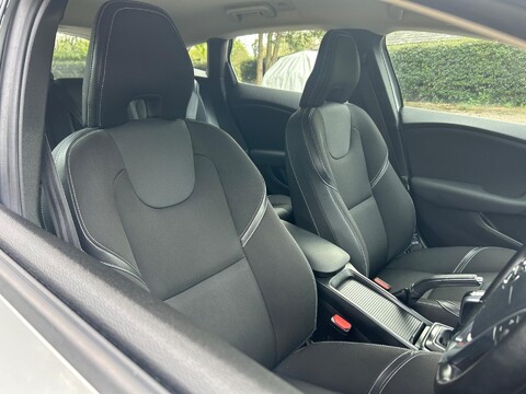 Volvo V40 2.0 D2 Momentum Nav Plus Euro 6 (s/s) 5dr 20