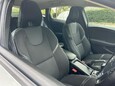 Volvo V40 2.0 D2 Momentum Nav Plus Euro 6 (s/s) 5dr 20