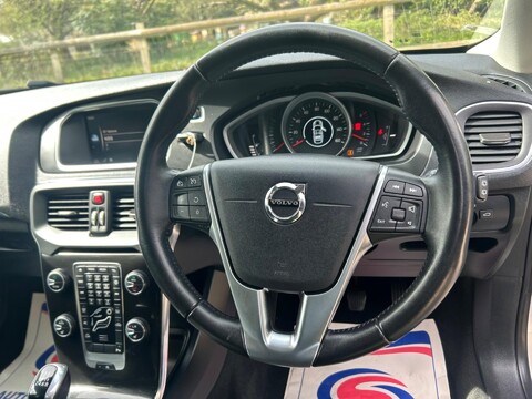 Volvo V40 2.0 D2 Momentum Nav Plus Euro 6 (s/s) 5dr 42