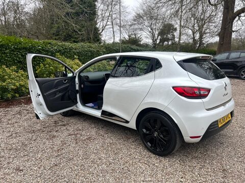Renault Clio 0.9 TCe Iconic Euro 6 (s/s) 5dr 7