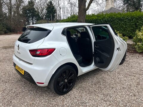Renault Clio 0.9 TCe Iconic Euro 6 (s/s) 5dr 13