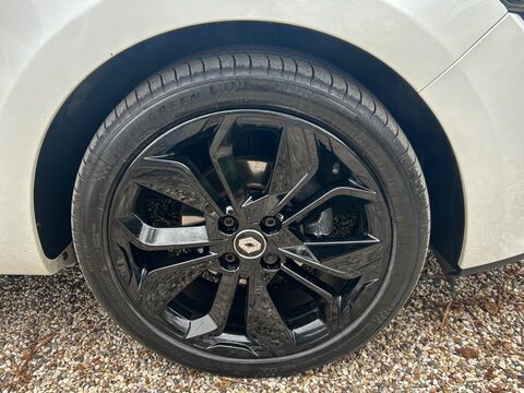Renault Clio 0.9 TCe Iconic Euro 6 (s/s) 5dr 44