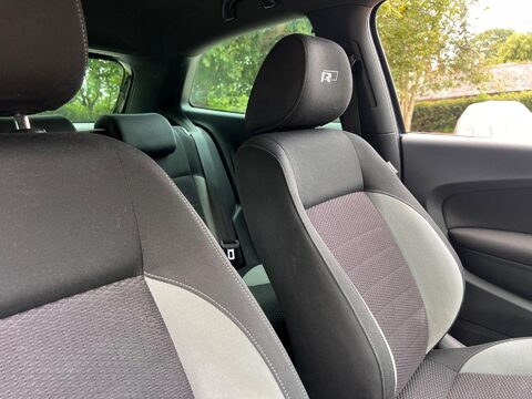 Volkswagen Polo 1.2 TSI R-Line Euro 5 3dr 10